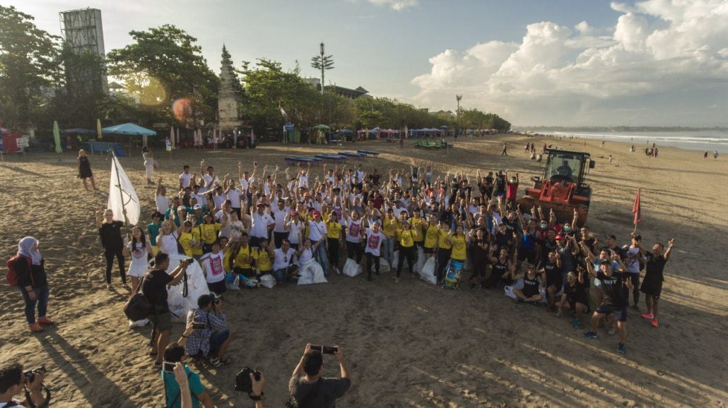 Bali's biggest beach clean